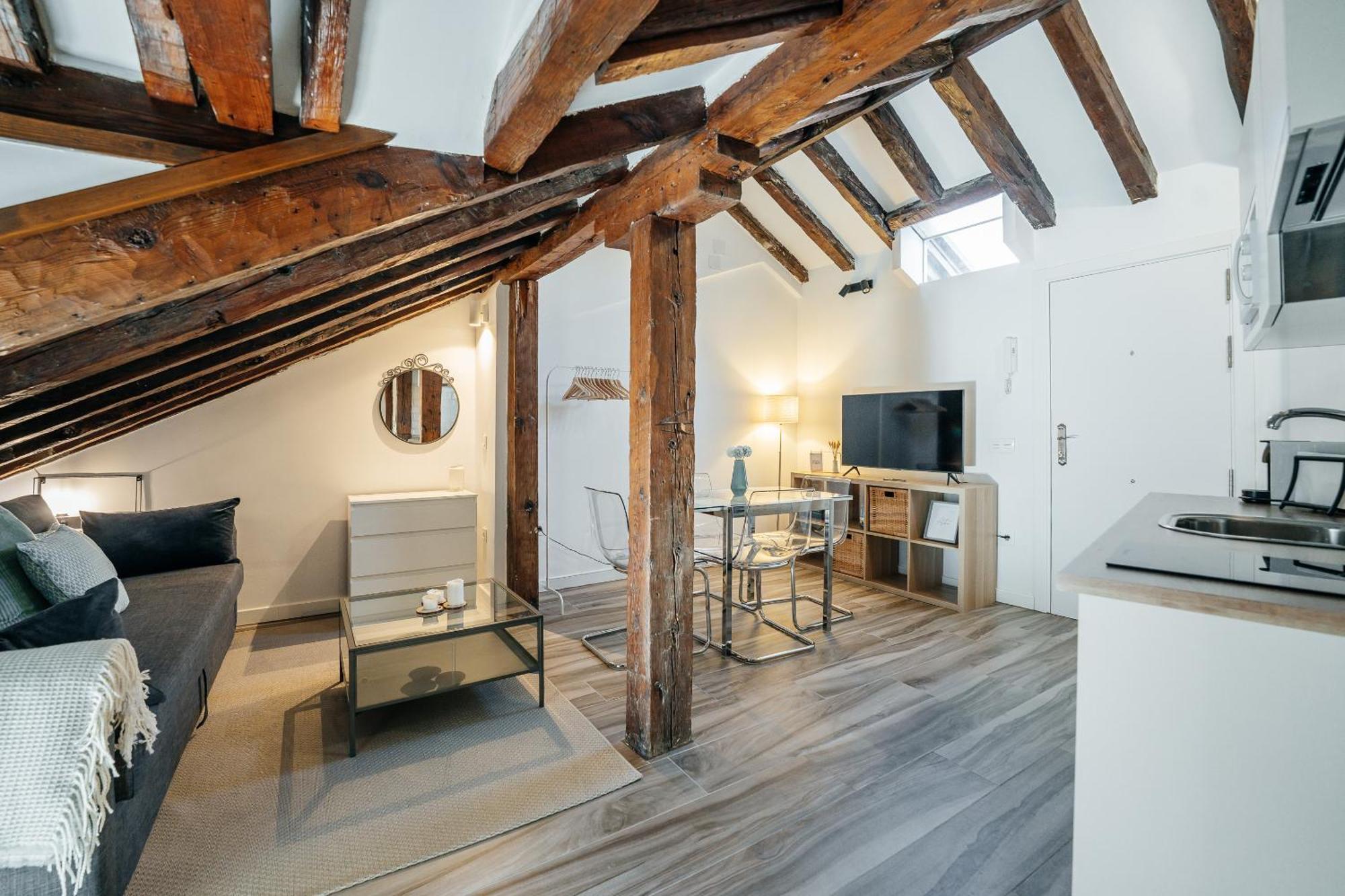 Yoomi Homes Plaza Mayor Мадрид Экстерьер фото
